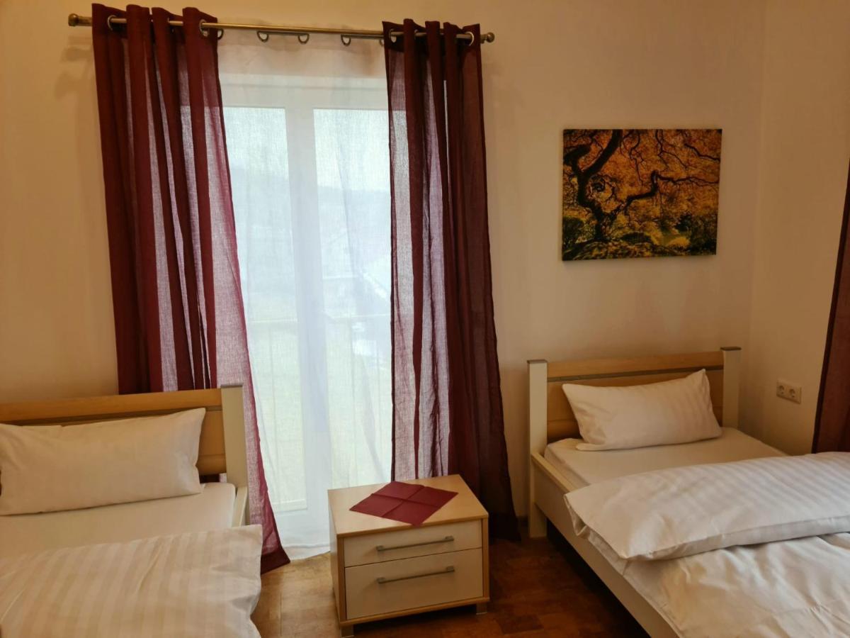 Apartment Gaestehaus Staudenschloss Mickhausen Esterno foto