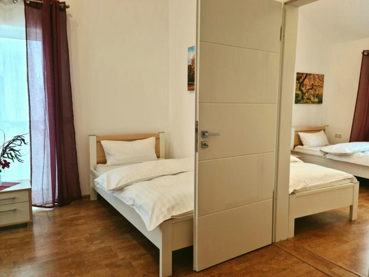 Apartment Gaestehaus Staudenschloss Mickhausen Esterno foto