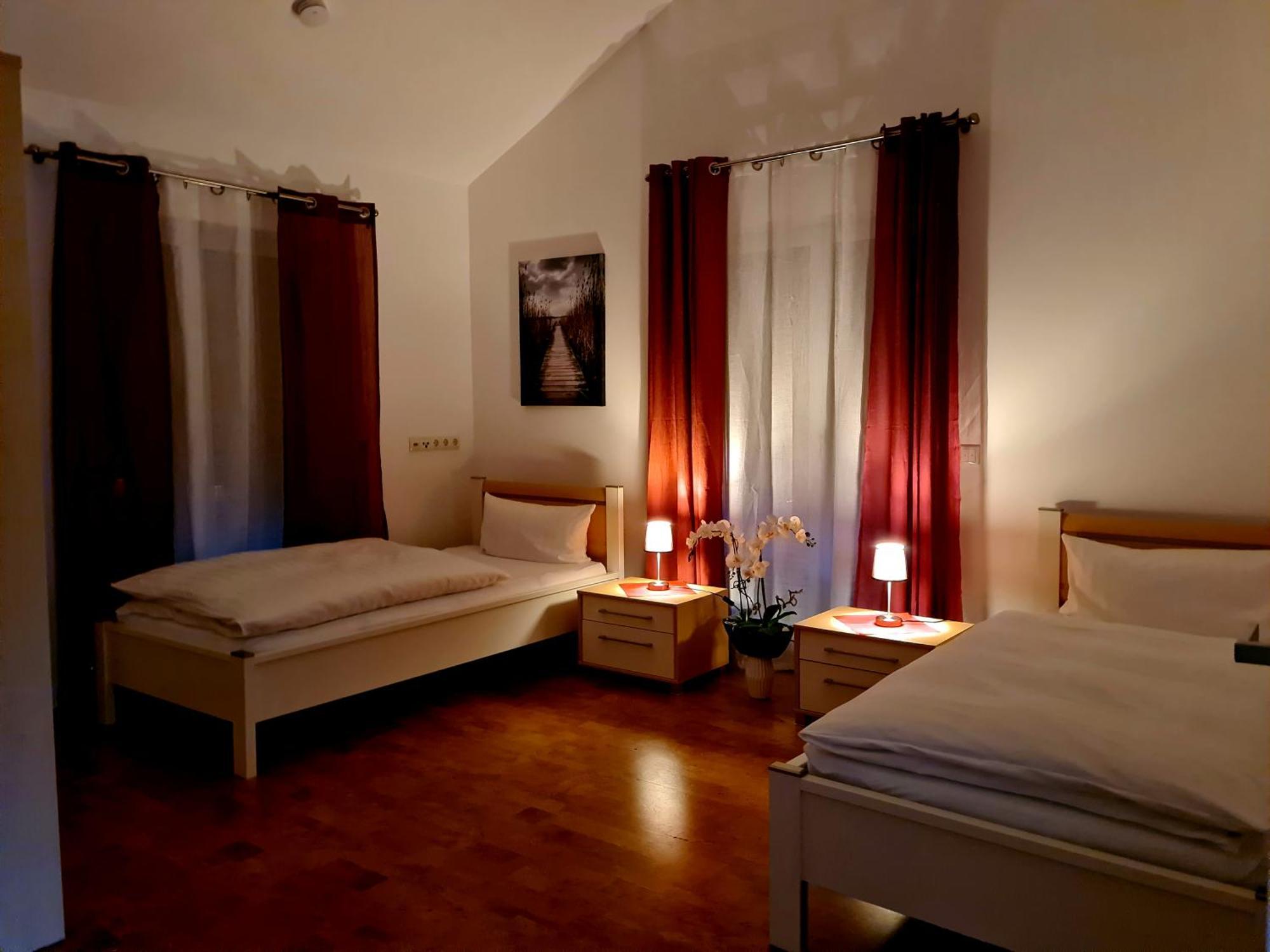 Apartment Gaestehaus Staudenschloss Mickhausen Esterno foto